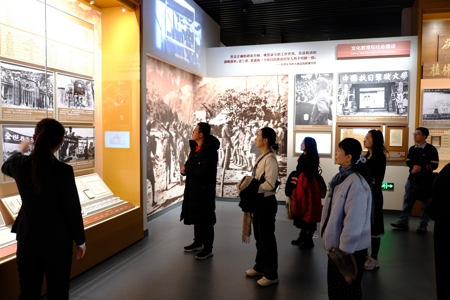 8155670f2df843e0925c8a4be0fb443d.jpg 8155670f2df843e0925c8a4be0fb443d.jpg